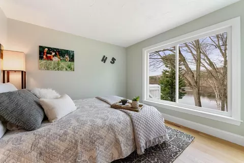 Bedroom - 25 Crest Rd, Framingham, MA 01702 photo 2 of 4