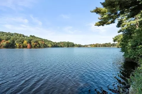 View/Area - 25 Crest Rd, Framingham, MA 01702 photo 5 of 9