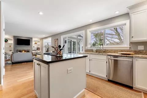 Kitchen - 25 Crest Rd, Framingham, MA 01702 photo 2 of 6