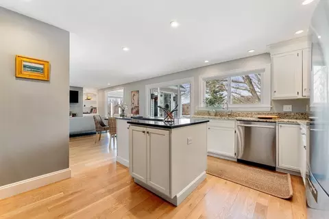 Kitchen - 25 Crest Rd, Framingham, MA 01702 photo 3 of 6
