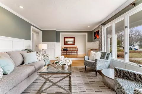 Living - 25 Crest Rd, Framingham, MA 01702 photo 1 of 5