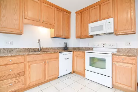 Kitchen - 47 1st St, Webster, MA 01570 photo 1 of 5