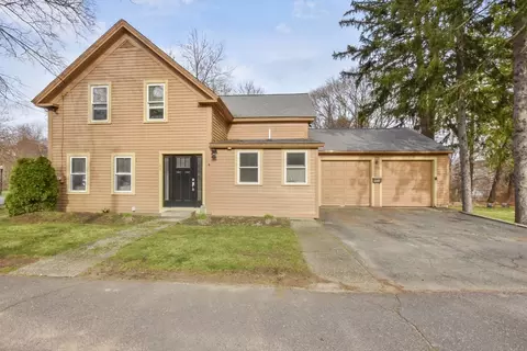 63 Park St, Hudson, MA 01749