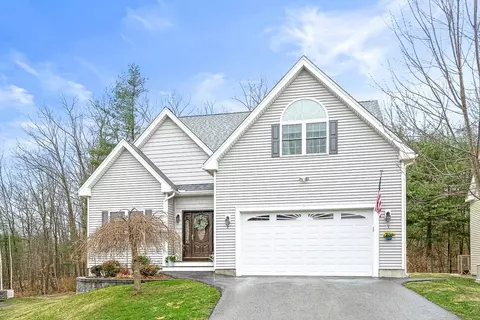 7 Tolkien Ln, Tyngsborough, MA 01879