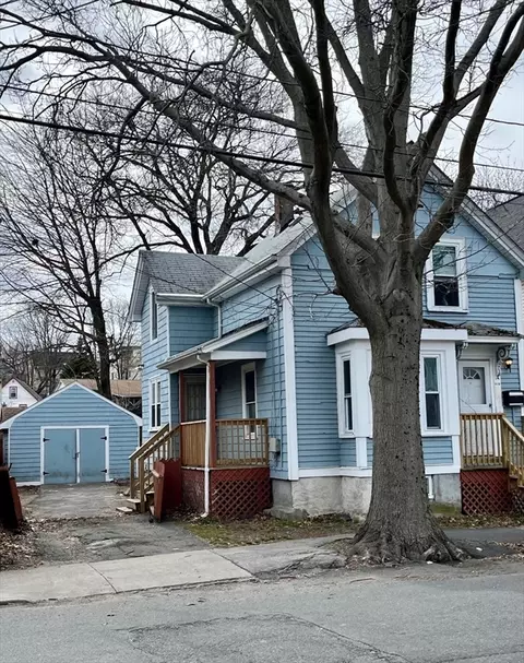 216 Fayette St, Lynn, MA 01902