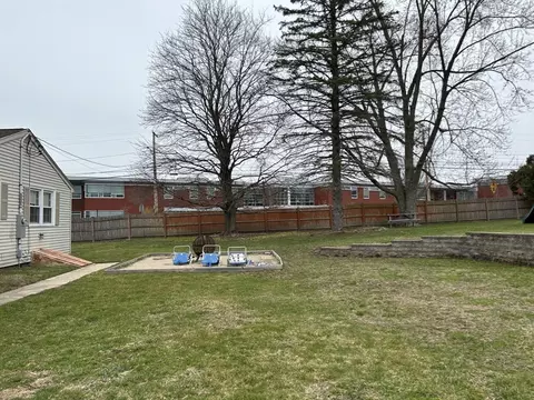 View/Area - 2 Prentiss Rd, Danvers, MA 01923 photo 1 of 1