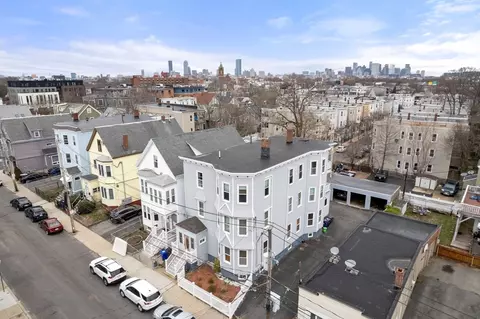 38-40 Harbor View St #3, Boston, MA 02125