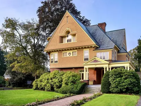 222 Elm St #A, Northampton, MA 01060