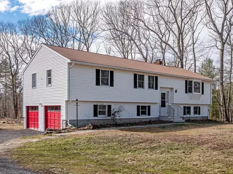 118 Ramshorn Rd, Charlton, MA 01507