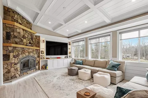 365 East St, Hingham, MA 02043 photo 12