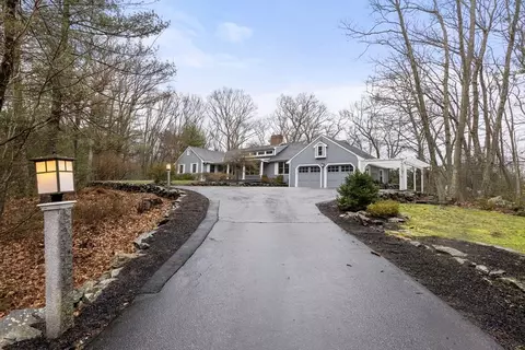 21 Ivy Ln, Sherborn, MA 01770