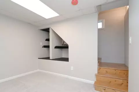 Entry Way - 96 Almira Rd, Springfield, MA 01119 photo 2 of 2