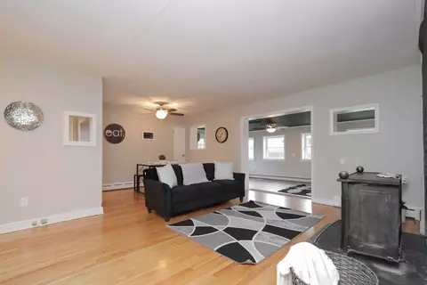 Living - 96 Almira Rd, Springfield, MA 01119 photo 4 of 5