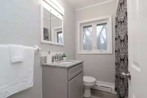 Bath - 96 Almira Rd, Springfield, MA 01119 photo 1 of 3