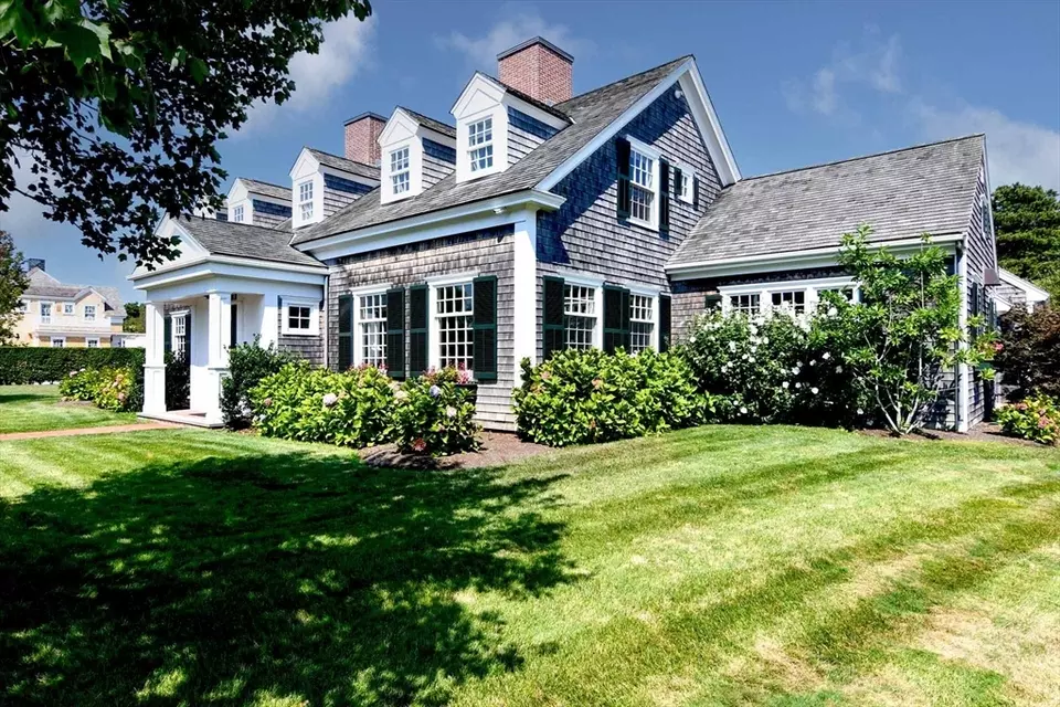 7 Field Club Ln, Edgartown, MA 02539 42 Photos Movoto