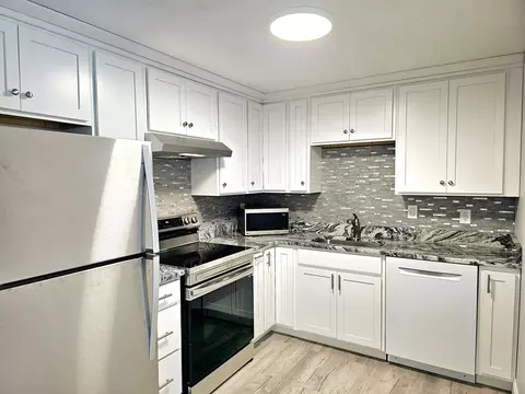 Kitchen - 80 Stanton St #28, Worcester, MA 01605 photo 5 of 6