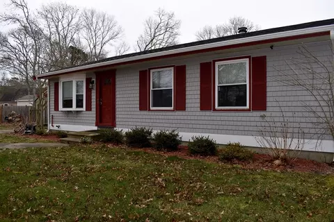391 Ashers Path E, Mashpee, MA 02649 photo 2