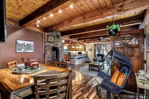Living - 61 Cayuga Ave, Mashpee, MA 02649 photo 7 of 7