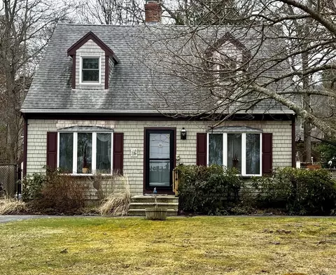 Exterior - 61 Cayuga Ave, Mashpee, MA 02649 photo 2 of 8