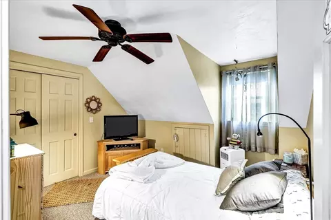 Bedroom - 61 Cayuga Ave, Mashpee, MA 02649 photo 10 of 11