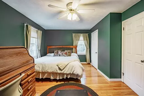 Bedroom - 384 Forest Hills Rd, Springfield, MA 01128 photo 4 of 9