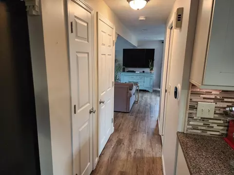 Entry Way - 49 Edward Rd, Townsend, MA 01469 photo 3 of 7