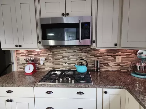 Kitchen - 49 Edward Rd, Townsend, MA 01469 photo 2 of 6