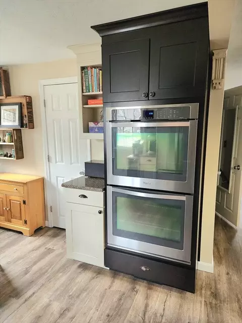 Kitchen - 49 Edward Rd, Townsend, MA 01469 photo 4 of 6