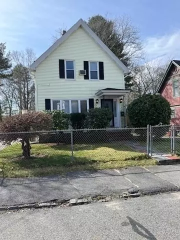 34 Orchard St, Taunton, MA 02780