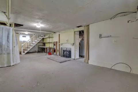 Exterior - 36 Fairview Rd, Stoneham, MA 02180 photo 5 of 11