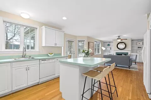 Kitchen - 10 Jay Dr, Framingham, MA 01701 photo 3 of 3