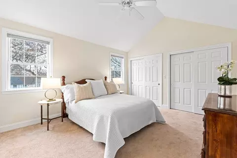 Bedroom - 10 Jay Dr, Framingham, MA 01701 photo 1 of 4