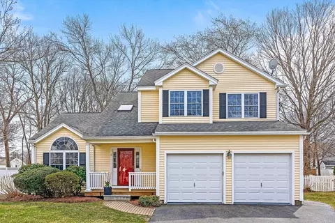 10 Jay Dr, Framingham, MA 01701