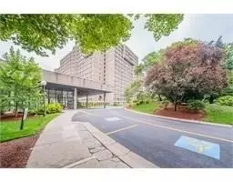 250 Hammond Pond Pkwy #813S, Chestnut Hill, MA 02467