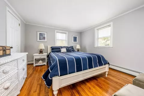492 Scudder Ave, Barnstable, MA 02601