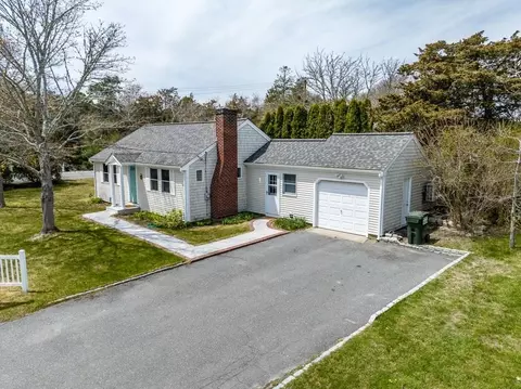 Exterior - 492 Scudder Ave, Barnstable, MA 02601 photo 4 of 8