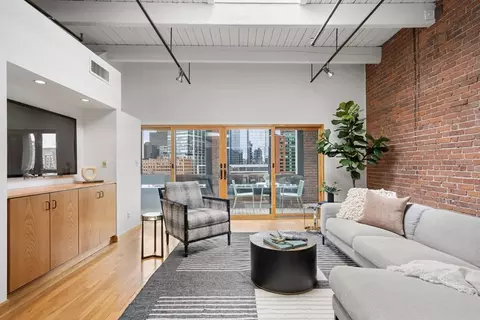 33 Sleeper St #605, Boston, MA 02210