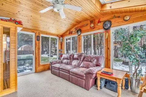 Exterior - 4 Temi Rd, Hudson, MA 01749 photo 2 of 3