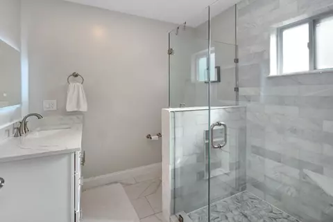 Bath - 38 Gray St, Arlington, MA 02476 photo 2 of 4
