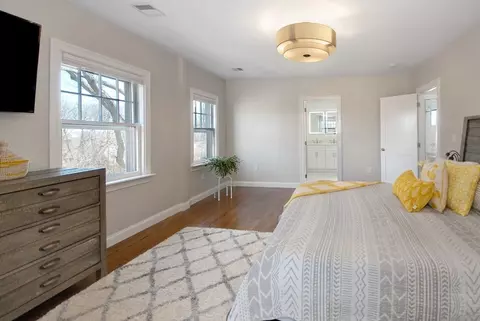 Bedroom - 38 Gray St, Arlington, MA 02476 photo 3 of 7