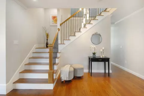 Entry Way - 38 Gray St, Arlington, MA 02476 photo 3 of 5