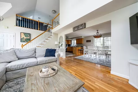 Living - 20 Yardarm Dr, Mashpee, MA 02649 photo 4 of 5