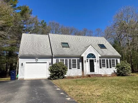 Exterior - 20 Yardarm Dr, Mashpee, MA 02649 photo 6 of 15