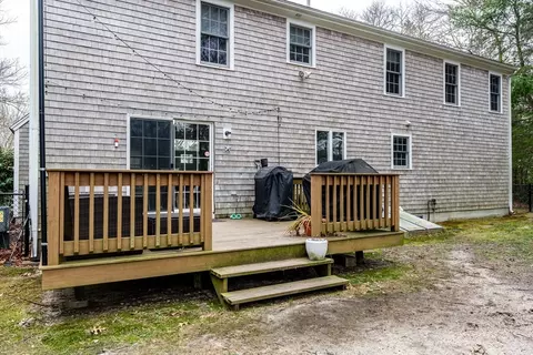 Exterior - 20 Yardarm Dr, Mashpee, MA 02649 photo 11 of 15
