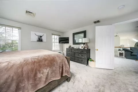 Bedroom - 20 Yardarm Dr, Mashpee, MA 02649 photo 4 of 7