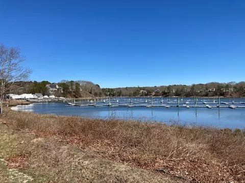 Exterior - 20 Yardarm Dr, Mashpee, MA 02649 photo 14 of 15