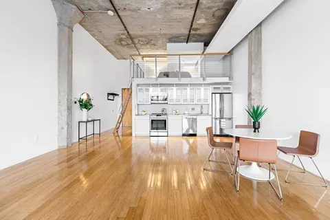 156 Porter St #121, Boston, MA 02128
