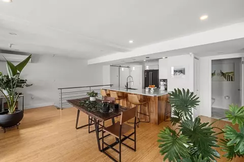 Dining - 750 Davol St #1216, Fall River, MA 02720 photo 2 of 2
