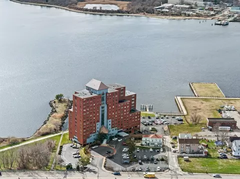 View/Area - 750 Davol St #1216, Fall River, MA 02720 photo 5 of 9