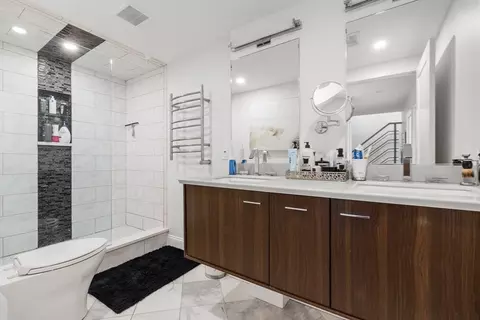 Bath - 750 Davol St #1216, Fall River, MA 02720 photo 1 of 5